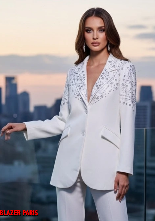 CHAQUETA PARIS CON PEDRERIA